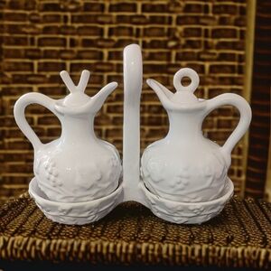 PV Italy Oil And Vinegar Cruet Set Carrier MCM White Embossed Peasant Village